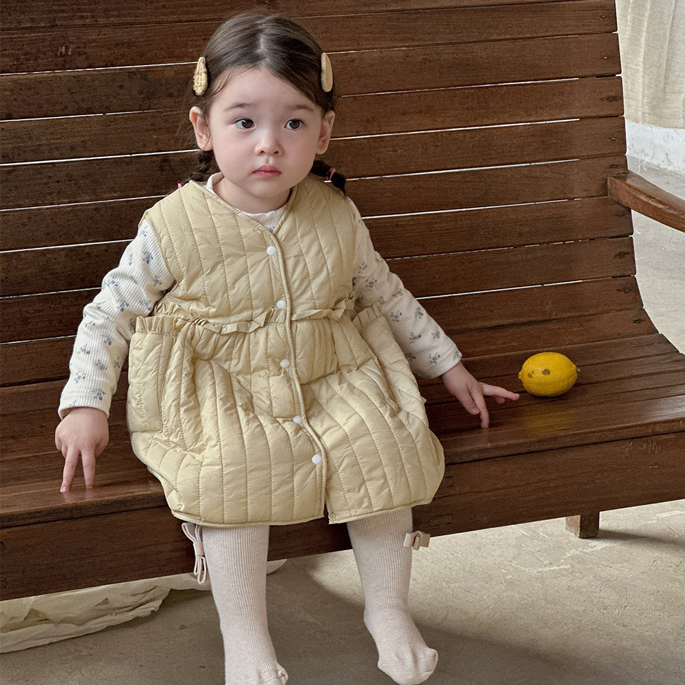 Traje de vestido de bebé de otoño e invierno versión coreana más traje de terciopelo para niñas de 1 a 3 años, falda acolchada cálida de estilo occidental