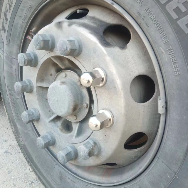 Metal material heavy-duty truck universal tire nut cover, wheel hub screw cap protective cover, decorative dust cap
