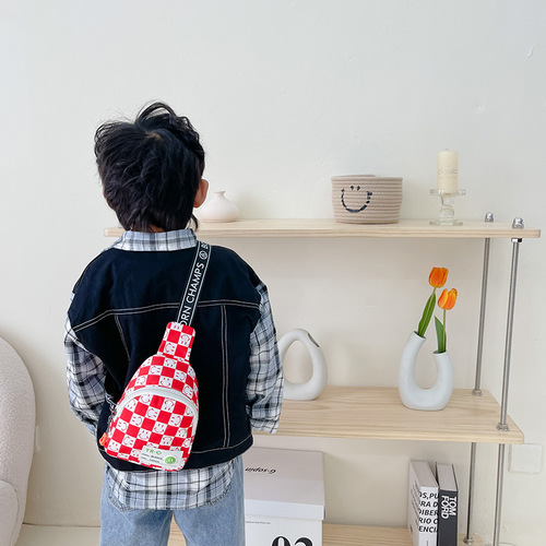 Children's bags, cute boys' cross-body bags, fashionable and personalized checkerboard small chest bags, handsome baby printed shoulder bags