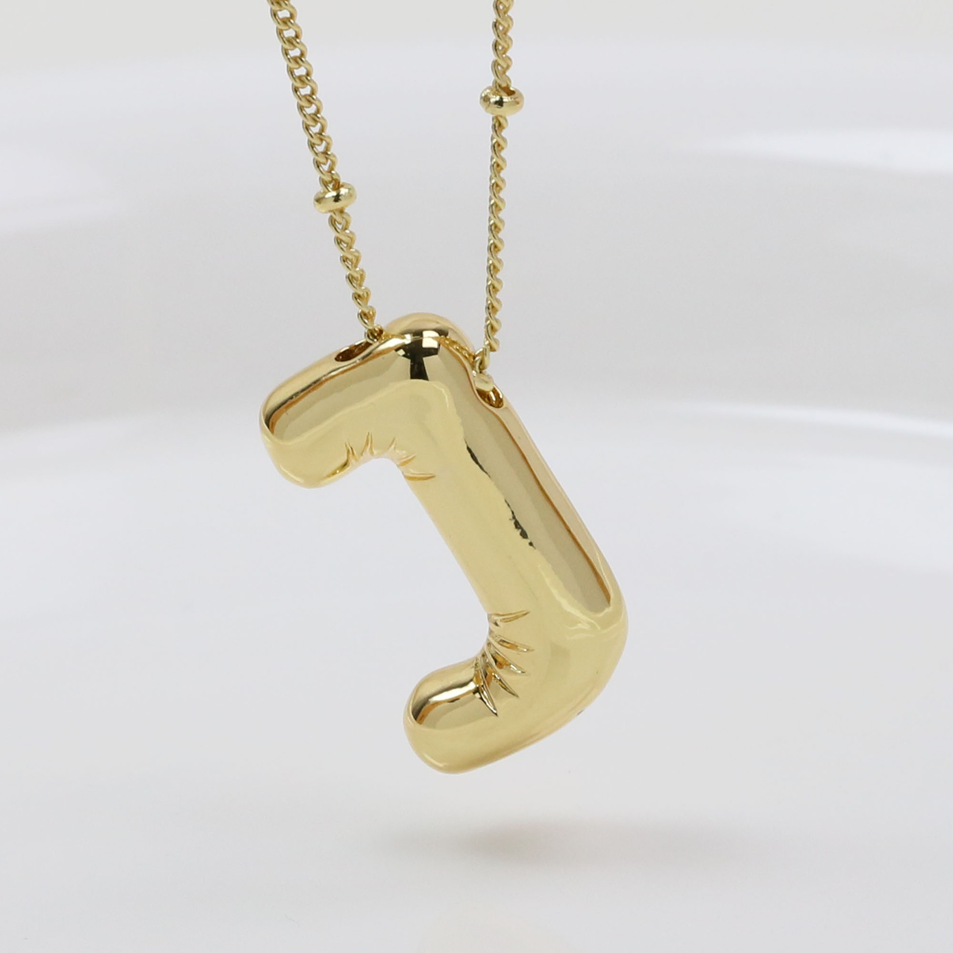 Amazon explosión 18k oro latón brillante globo de burbujas 26 letras inglesas colgante collar de moda