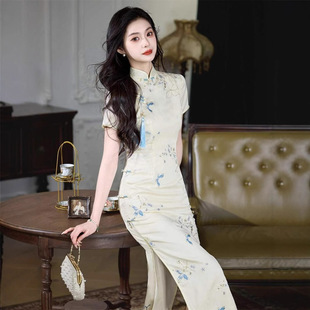 ���L�{��Ӱ������ʽ���p�ߙn�̽�����2025���¿������ճ��@��Ů�b