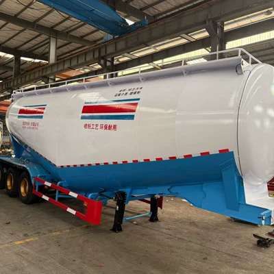 Cross-Border Foreign Trade 38-Cubic-Meter Bulk Sement daşıyan yük maşınları