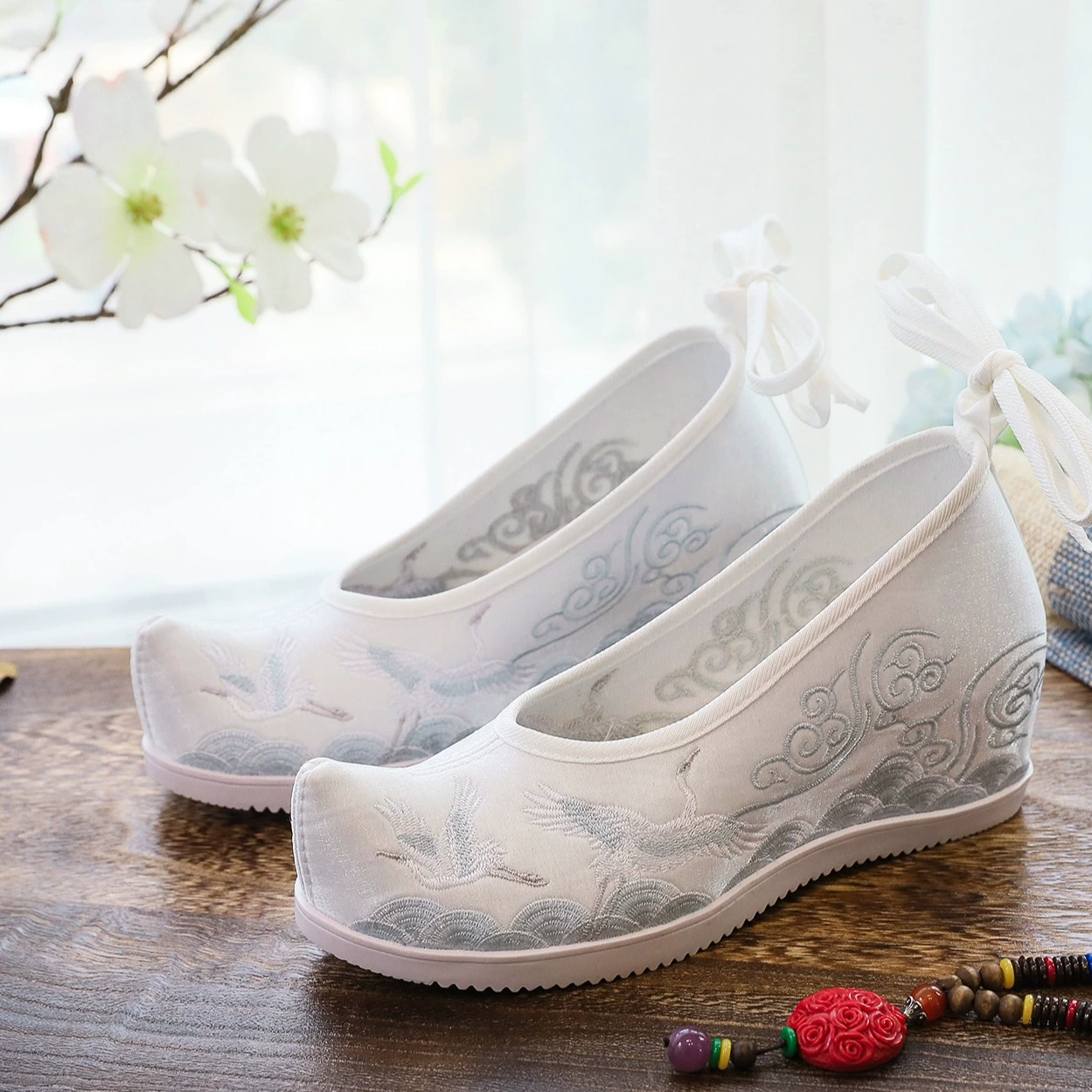 Арочные туфли Обувь ханьфу Туфли на высоком каблуке Тканевые туфли с вышивкой Арочные туфли Летняя женская обувь Античная