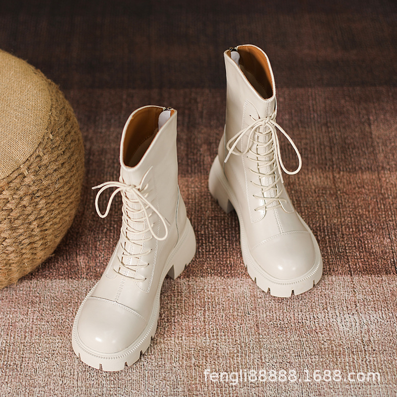 흰색 내부 고조