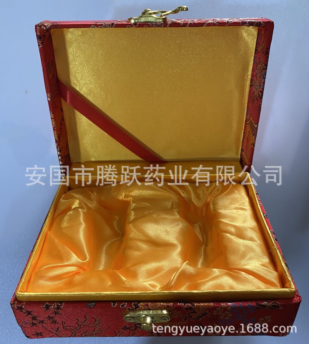 Brocade Gift Box for Two Bottles Chinese Herbal Pill Packaging Empty Display Case key features