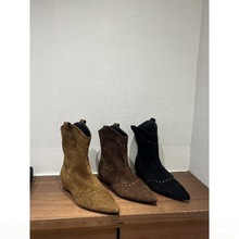 西部风铆钉V口牛仔靴女尖头绒面中筒靴中跟短靴时装骑士靴ins风