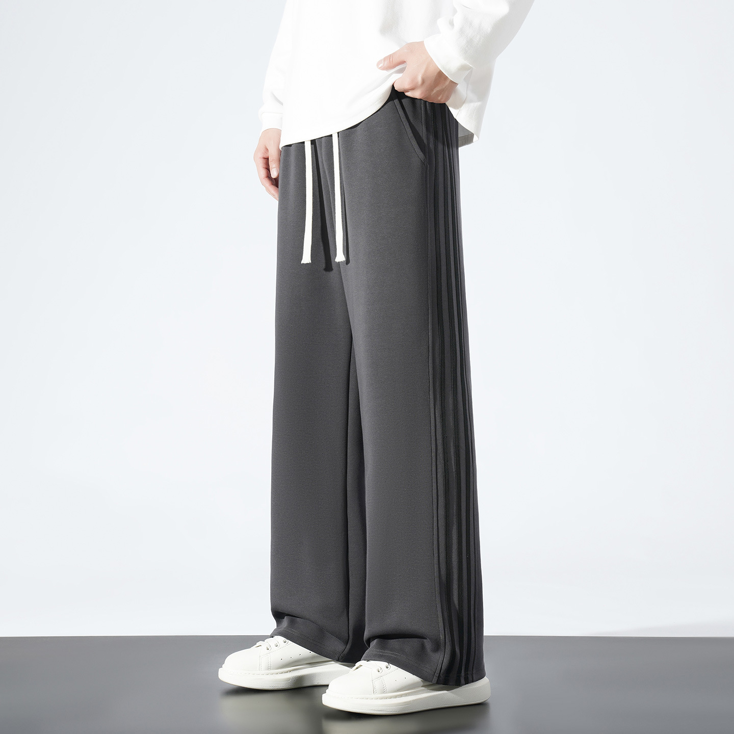 Transfronterizo de moda deportiva americana con pantalones de terciopelo, pantalones casuales rectos sueltos, primavera, otoño y invierno, pantalones grises de tres tiras image 9