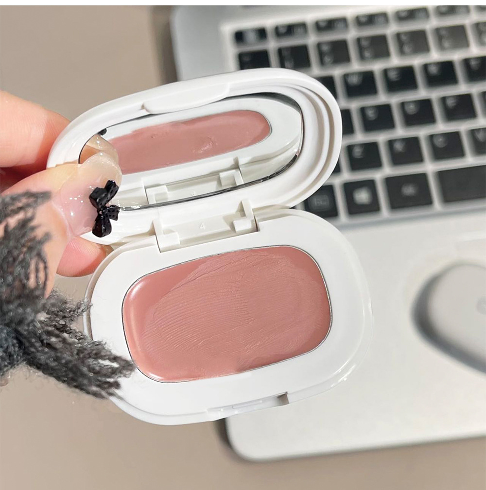 CACE Soft Mist Tinting Blush Cream is light, natural and brightening. It is energetic, versatile and color-enhancing makeup. Cross-border wholesale undefined