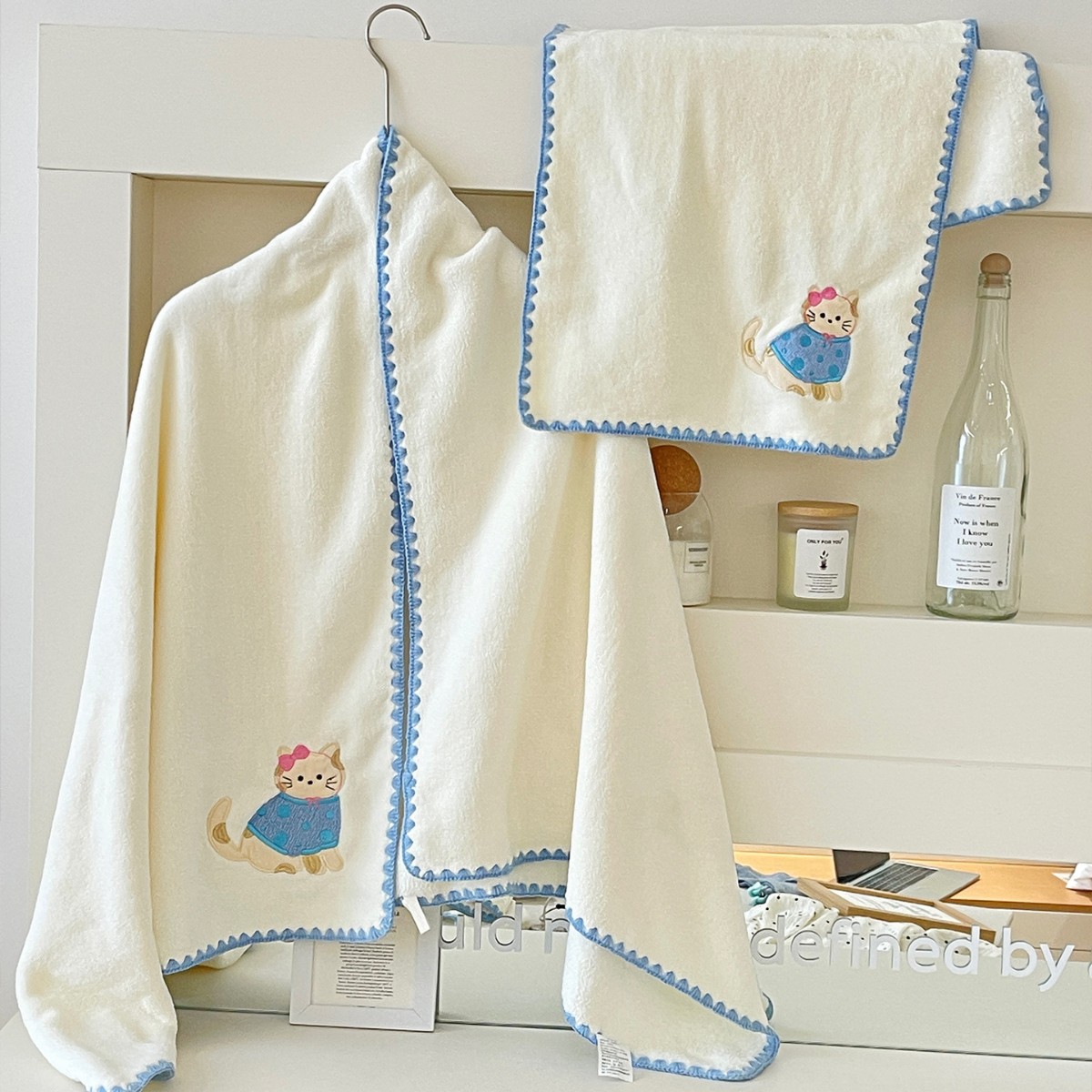 Nuevo bordado toalla de baño gatito toallas de tres piezas para mujeres coral vello para aumentar la absorción de agua no perder cabello dormitorio doméstico