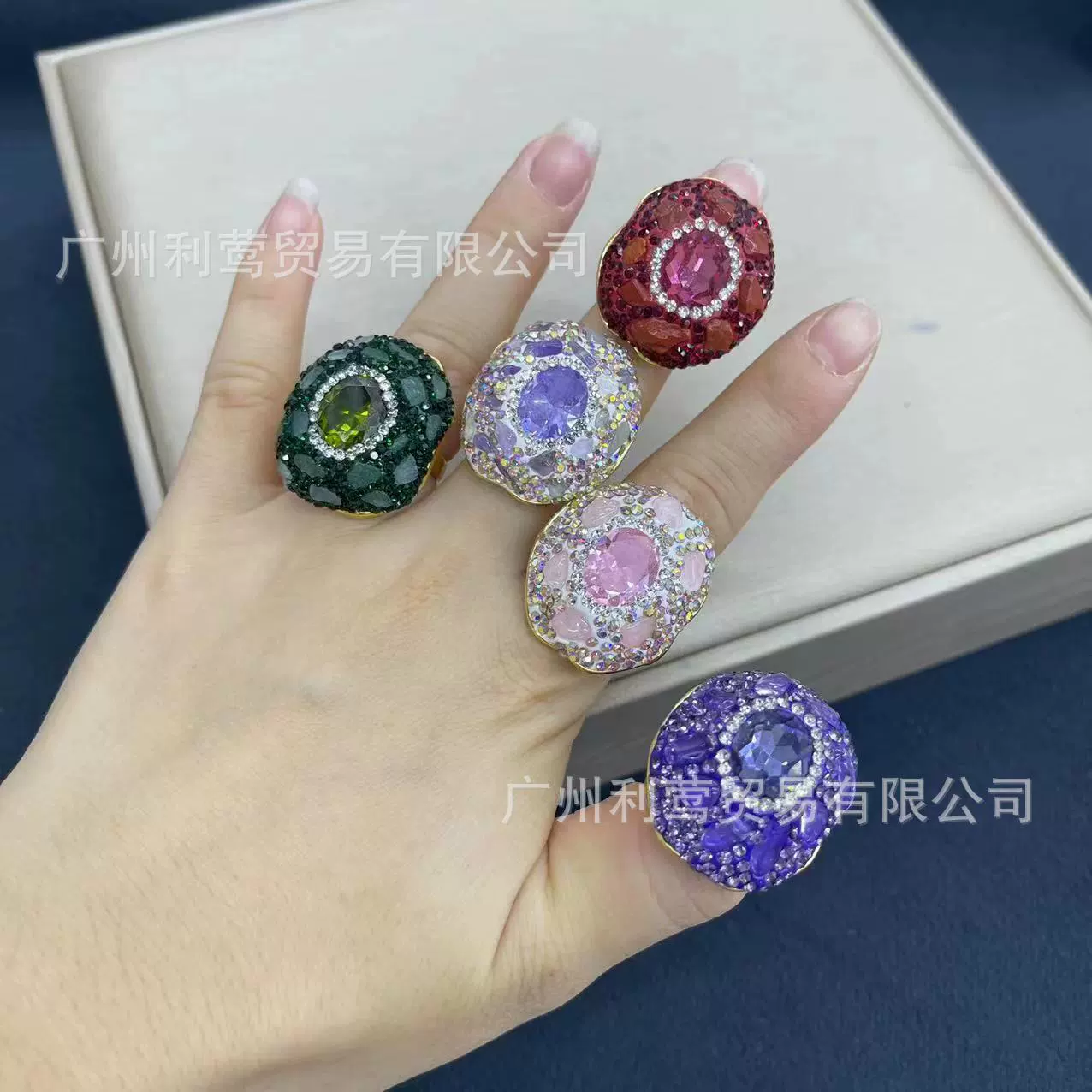 Новый Swalo неправильный камень кристалл Цвет кольца камень инкрустированный Женская мода жить персонализированные поставки оптом