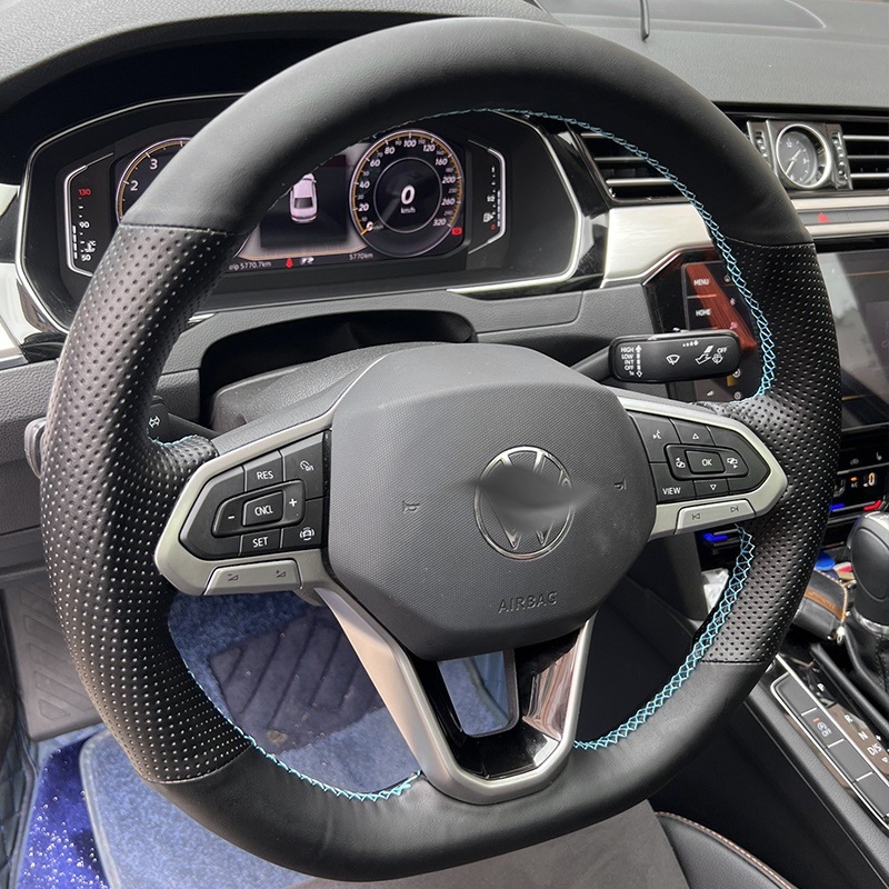 Cubierta del volante Lingdu costura a mano Passat Mai Sagitar CC Tiguan L Golf Tu Yue X Ang de cuero fibra carbono