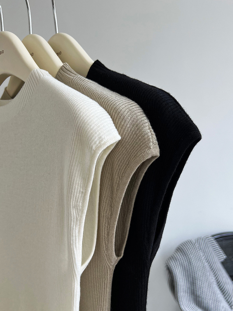 Spring Summer Slim Fit Cashmere Knitwear Top Simple Drop Shoulder Soft Glutinous Short Sleeve Bottoming Shirt Women