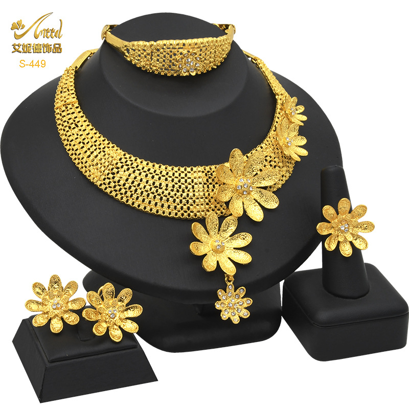 Dubai joyería de oro flor India joyería nupcial traje de las mujeres sauditas collar pulsera pendientes anillo de cuatro piezas conjunto
