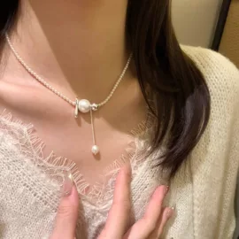 项链;耳环;耳钉