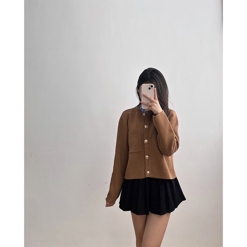 Demi-season fashionable knitted cardigan