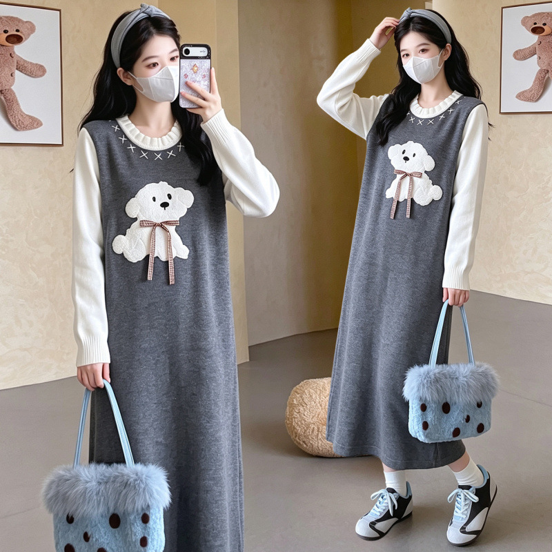 Maternity autumn and winter sweater dress, faux two-piece knitted embroidered cute puppy long dress, suitable for spring and autumn prenatal check-ups and commuting, slimming long dress