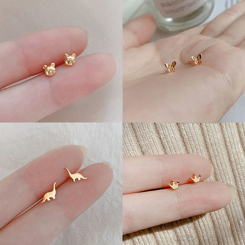 Mini invisible small heart-shaped personalized student simple pure silver earrings for both men and women are suitable for work.