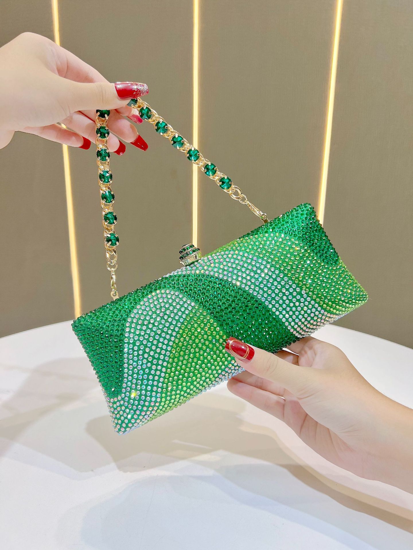 Luxurious Rhinestone Evening Bag For Wedding And Party_voghion.com