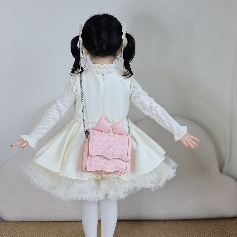 Bolsos de hombro de chicas lindos con arco extranjero bolsas de cadena bordadas de diamante coreanas nuevas bolsas de niños transfronterizas