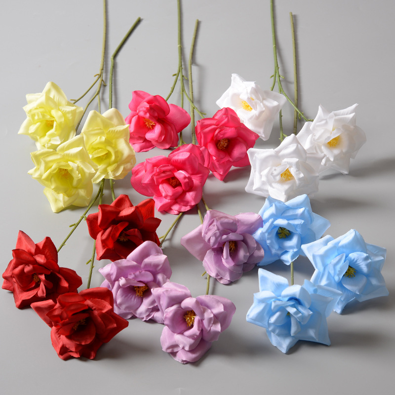 Nuevo producto 3 rosas flores artificiales camelia decoración de la sala de estar de la boda salón de bodas flores falsas flores artificiales