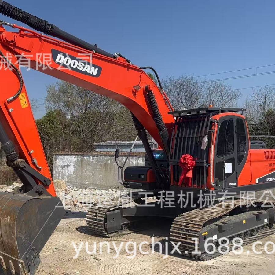 斗山DX225挖机参数  斗山DX60W轮式挖机  DX300大型挖土机