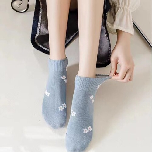 Spring and summer socks for women, thin, versatile, breathable blue small fresh boat socks, sweet and cute forest-style girl flower socks