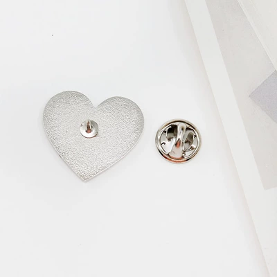 Unique Heart Design, Black Heart-Shaped Badge – Yaxa sancaqları