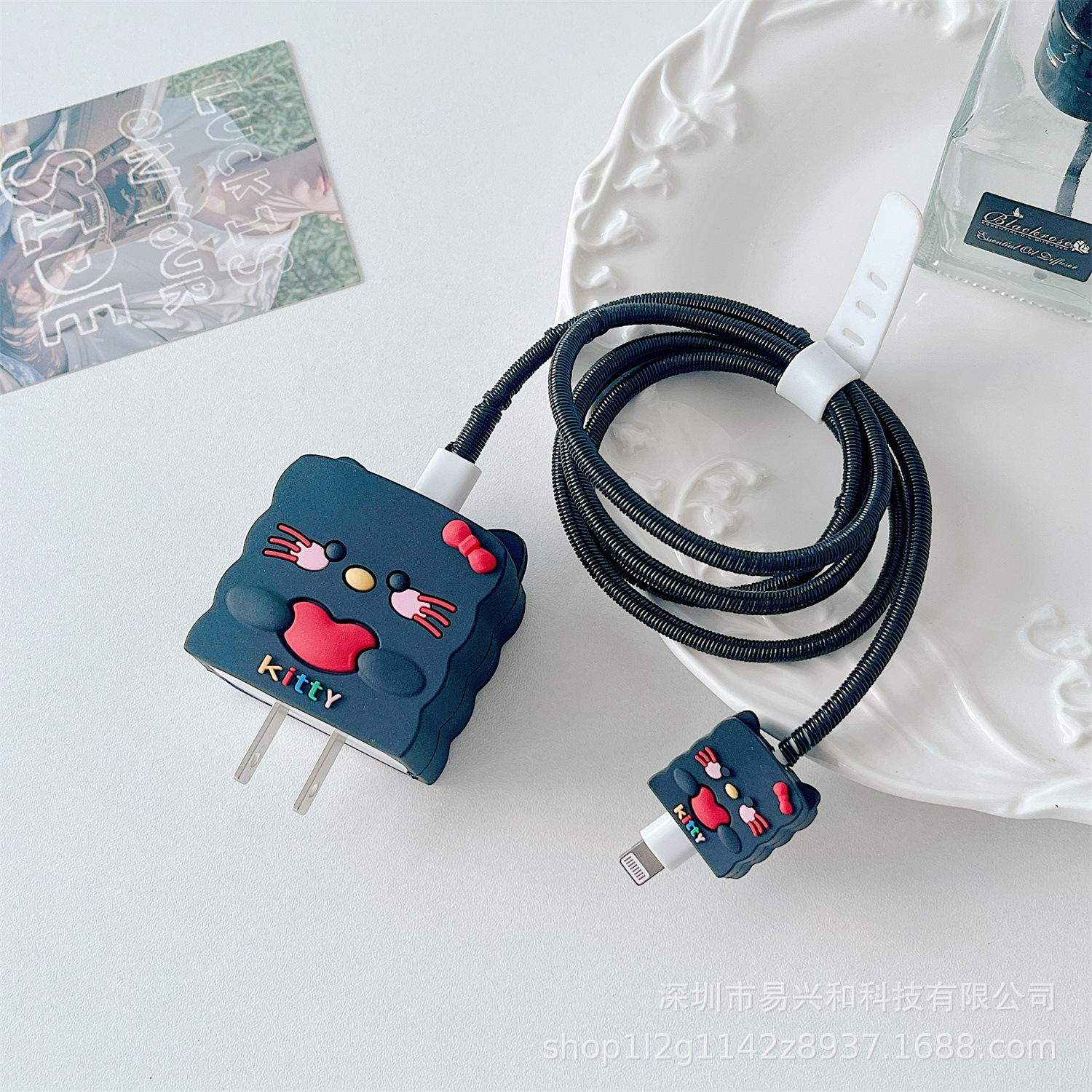 Aplicable Apple 18W / 20W cargador de cabeza de cubierta cargador de cubierta de cable de datos cubierta de 4 piezas al por mayor