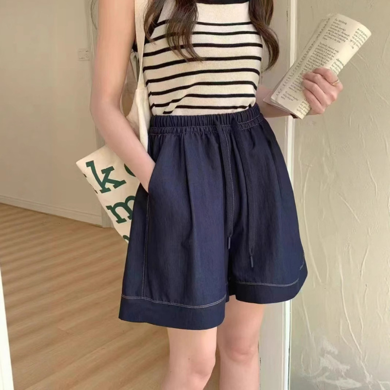 Korean Style Simple Retro Denim Shorts for Women, Versatile Wide-Leg Five-Point Shorts, High-Waisted Loose Slimming Casual Shorts Korean Style Simple Retro Denim Shorts for Women, Versatile Wide-Leg Five-Point Shorts, High-Waisted Loose Slimming Casual Shorts