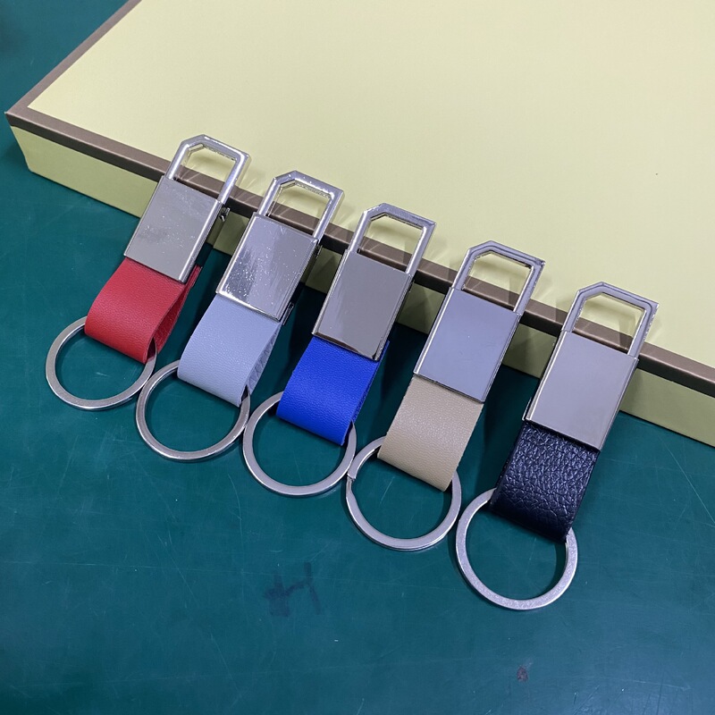 Factory wholesale bevel pull ring buckle creative business gifts car advertising laser engraved logo leather keychain