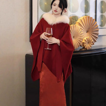 【深情】红色羊毛大衣小个子女2024年新款斗篷短款毛呢外套结婚订