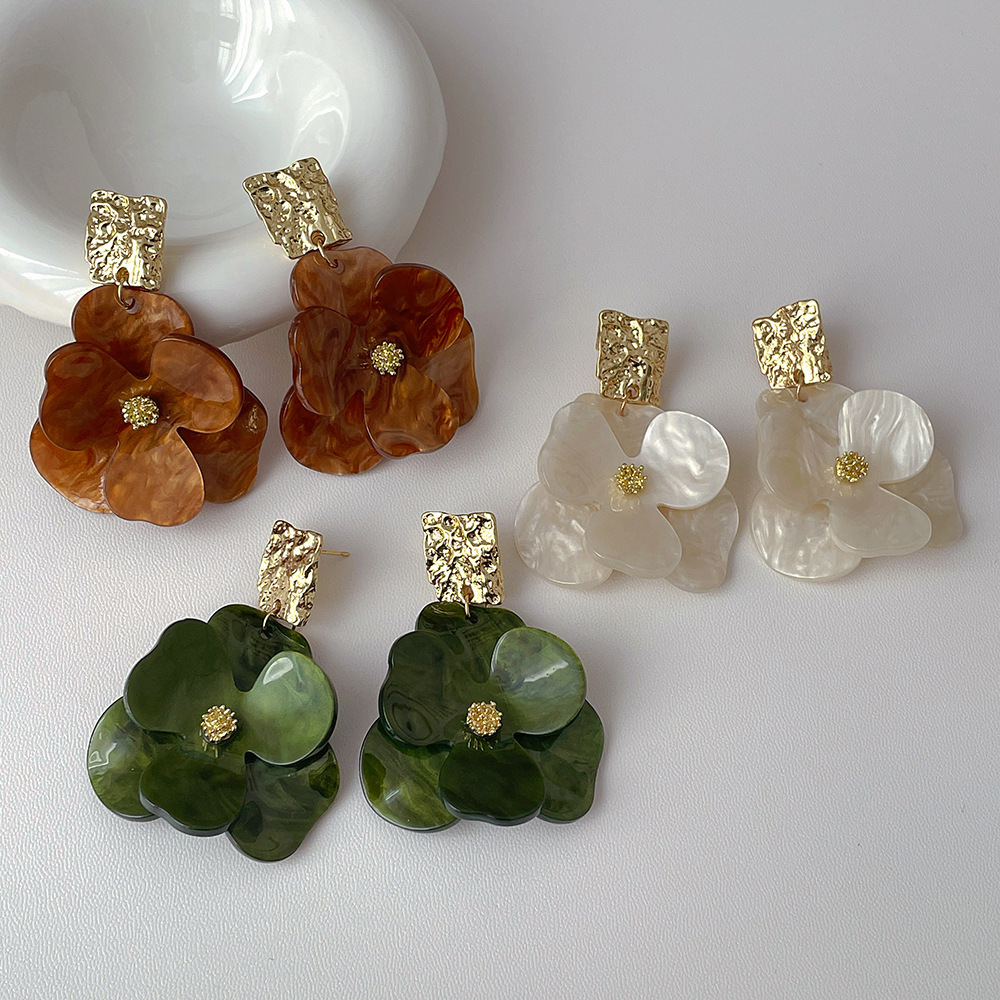 Acrylic, Copper Material 1 Pair Basic Modern Style Classic Style Flower Stoving Varnish Arylic Copper Drop Earrings