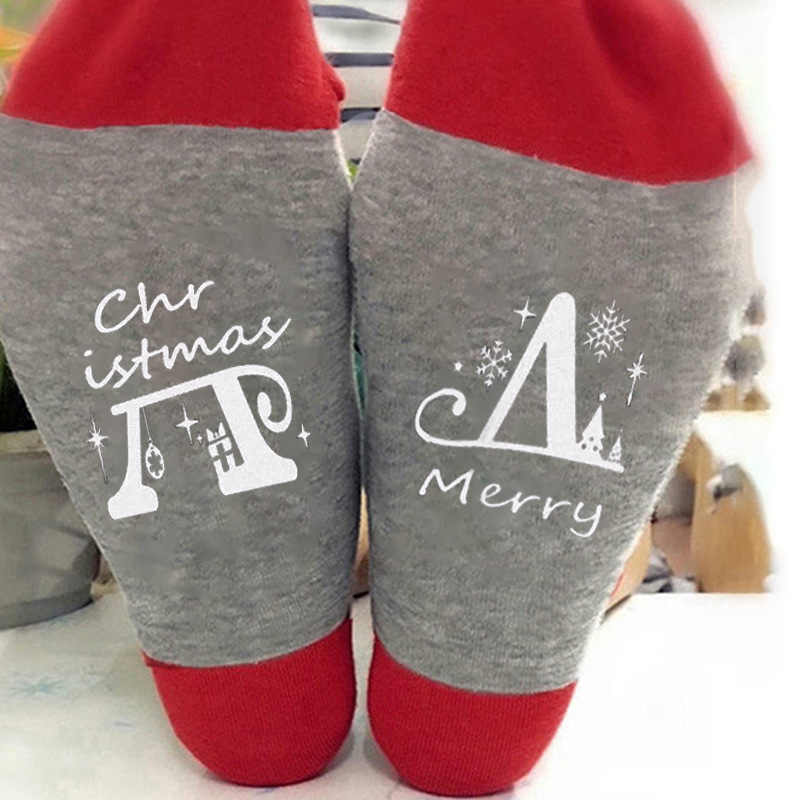 Calcetines navideños con letras de colores en contraste, estampado de muñeco de nieve, calcetines unisex de algodón con elementos navideños para comercio exterior.