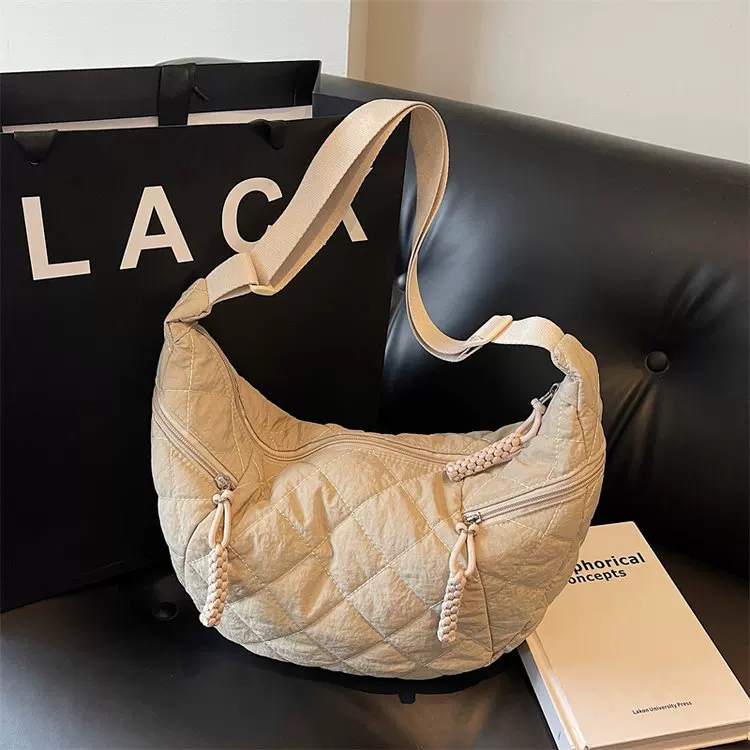 Capacious demi-season down jacket, universal one-shoulder bag