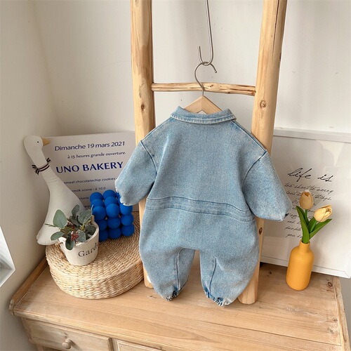 Baby jumpsuit, spring clothing, Korean style denim harem clothes, 0-1 year old baby clothes, Category A crawling clothing, male baby outing clothing