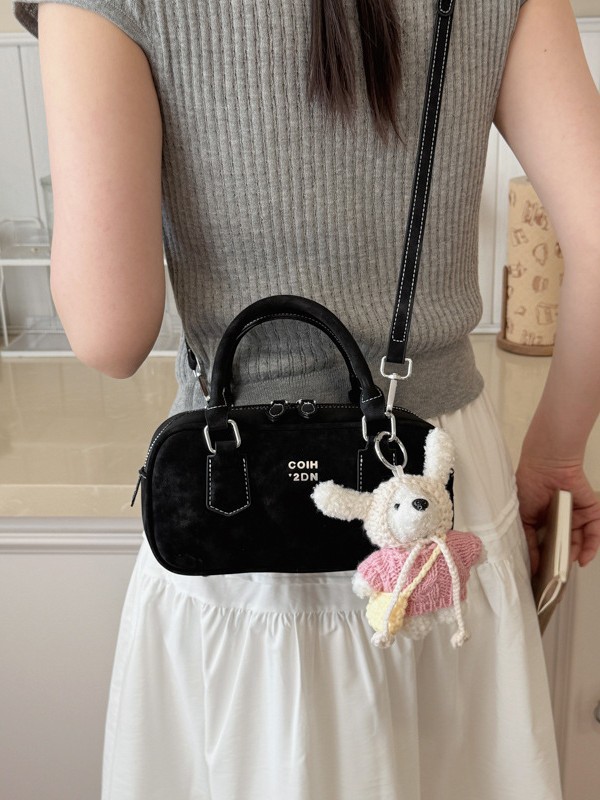 Bolso de diseño de nicho para mujeres primavera-verano 2026 nuevo estilo de moda bolso de hombro casual bolso de bolos de mano coreano