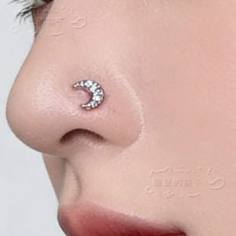 Pointed labret stud close-up product detail