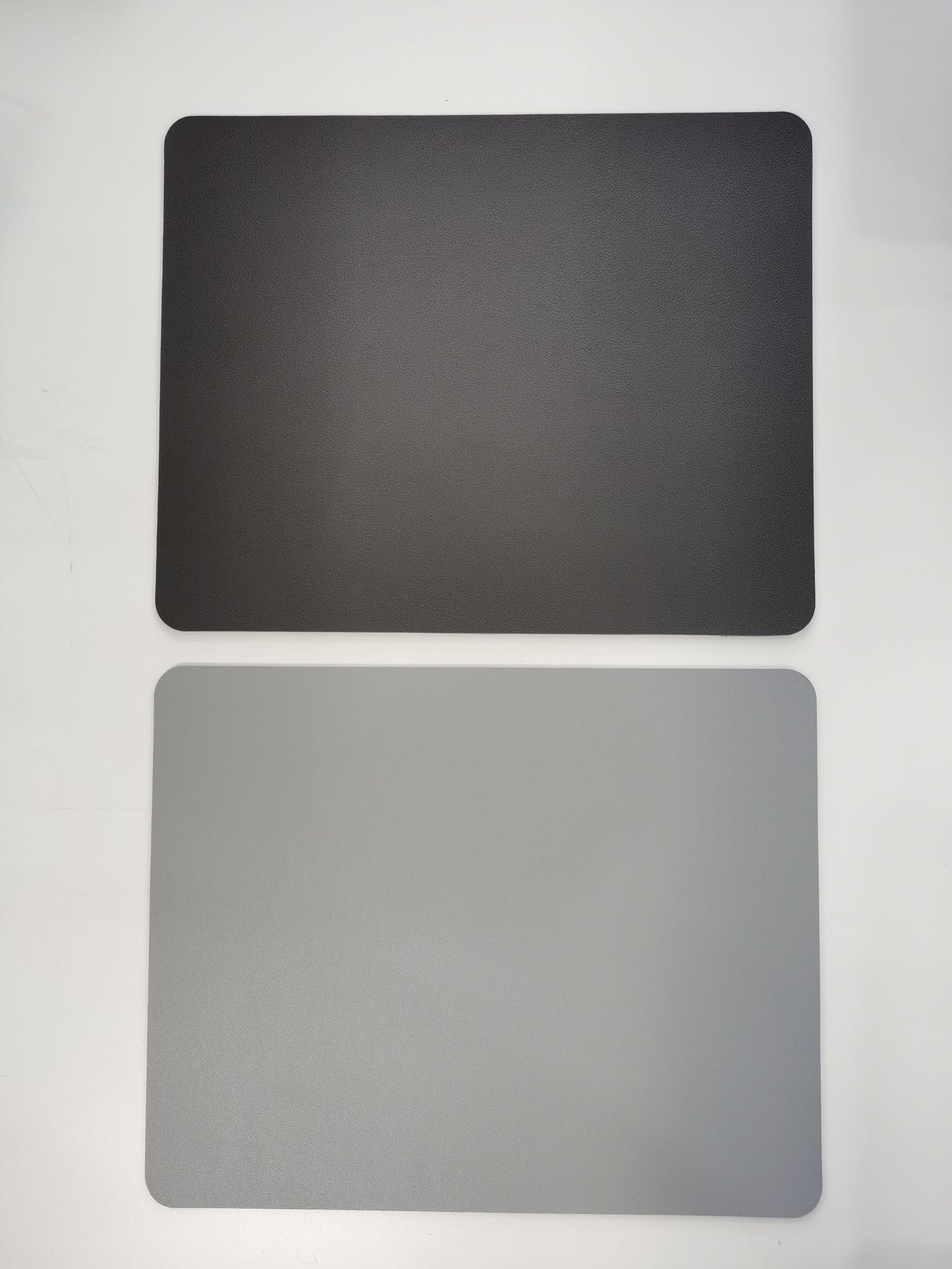 라이트 그레이 + 다크 그레이