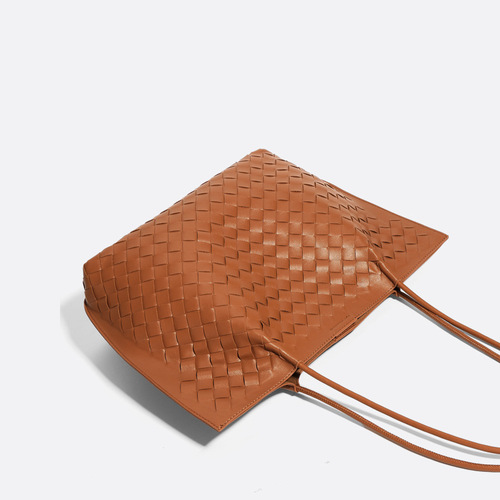 Fashionable Minimalist Large Capacity Hand-woven Tote Bag New Leisure Texture Versatile Commute Shoulder Bag for Women