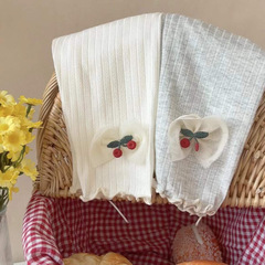 夏の薄いタイプの7分のズボンのメッシュは通気性があります。