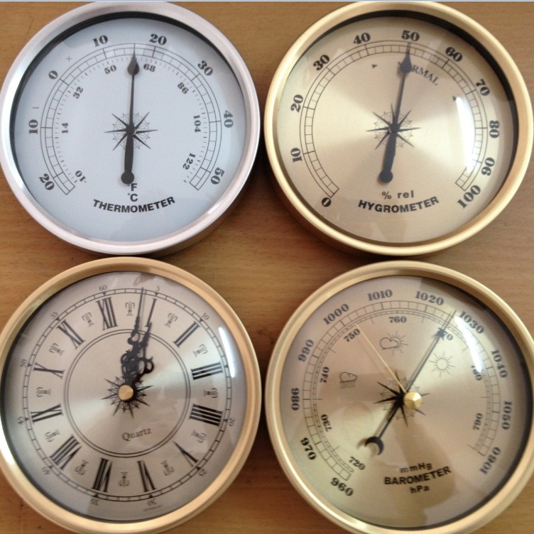 嵌入132mm挂式镶嵌式高品质温度计湿度空膜晴雨气压4合1时间钟表