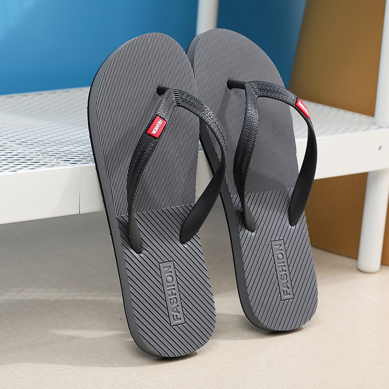 Flip-flops men's summer non-slip durable wear-resistant outer wear high-end beach shoes slippers new flip-flops Flip-flops men's summer non-slip durable wear-resistant outer wear high-end beach shoes slippers new flip-flops