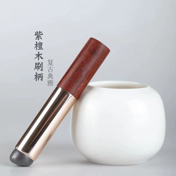 Crimson handle of round head silicone lips