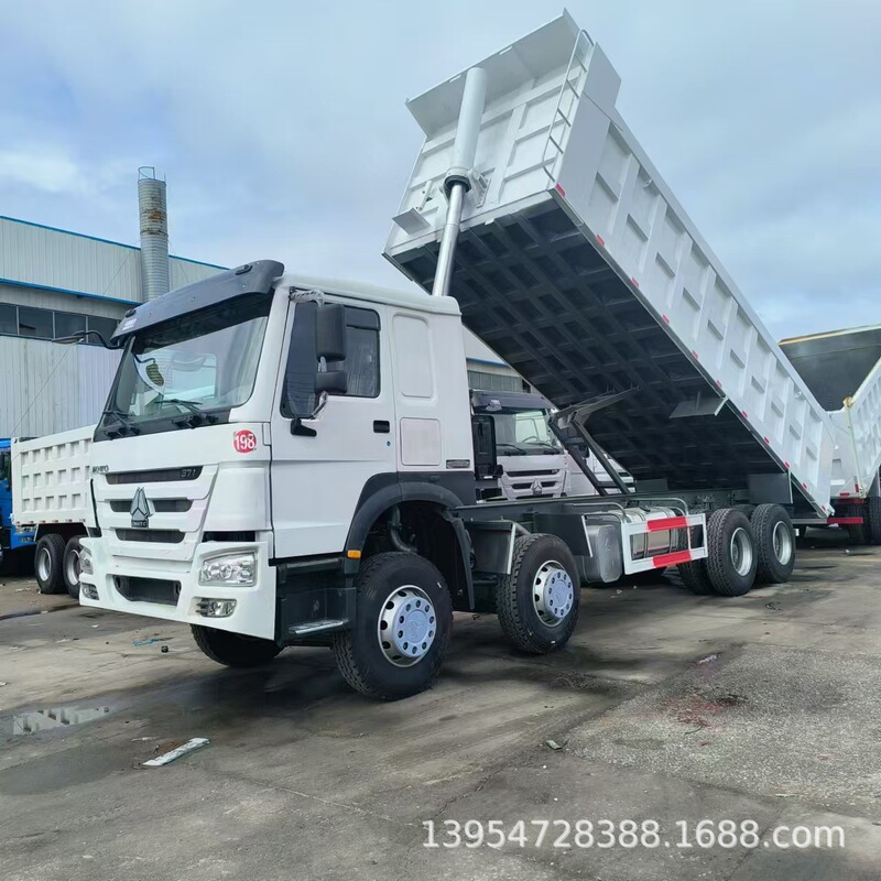 Selling Sinotruk Howo Dump Truck, Rear Eight-Wheel Dump Truck, Earthmoving Truck, Cross-Border Engineering Dump Truck, Howo Truck