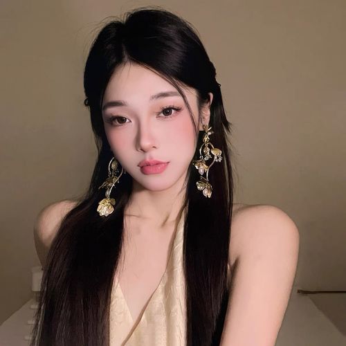 Luxury gold-plated long tassel wheat-shaped earrings for women, exquisite and unique, with a grand and eye-catching design.