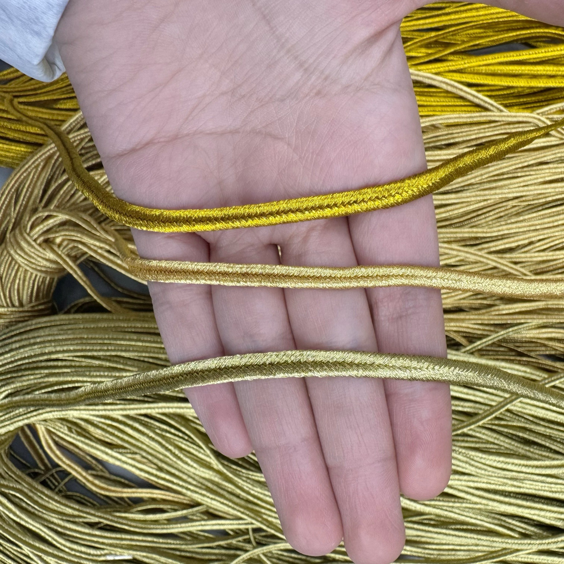 现货 5mm绣花线蛇腹带凹带金丝坑绳编织服装辅料衣服袖口襟线织带