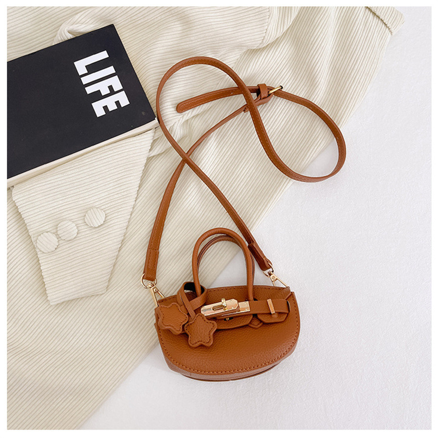 2025 primavera y verano estilo caliente moda casual niños dulces bolsa de gelatina mini bolso de mensajero de un solo hombro variedad al por mayor