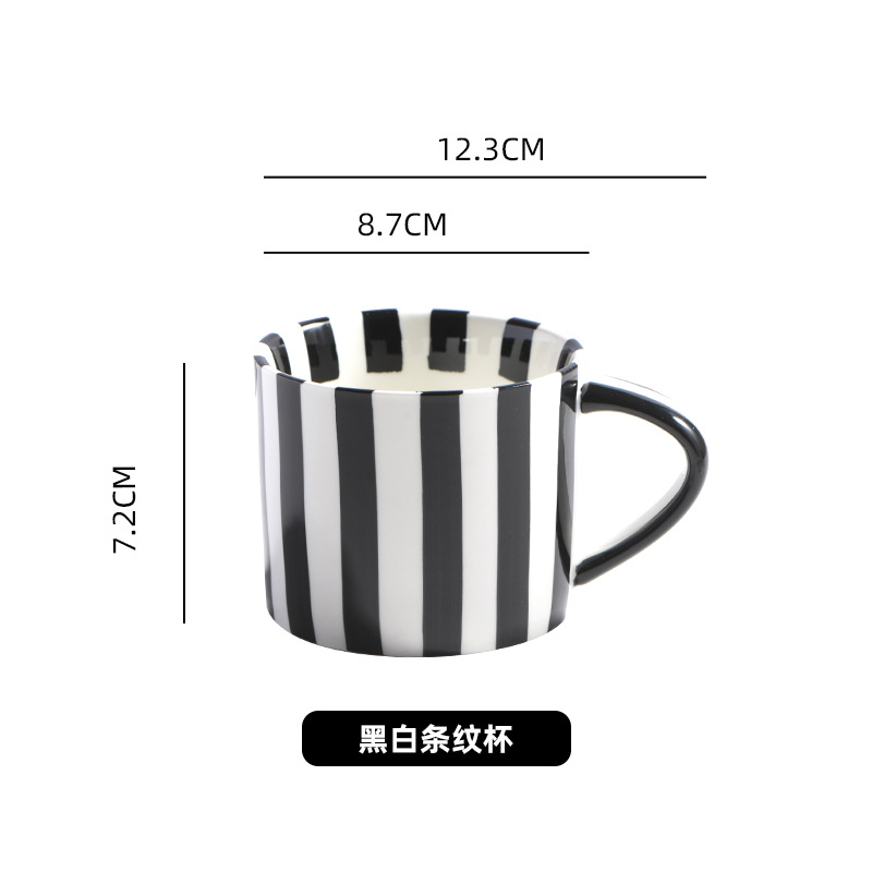 Black single cup