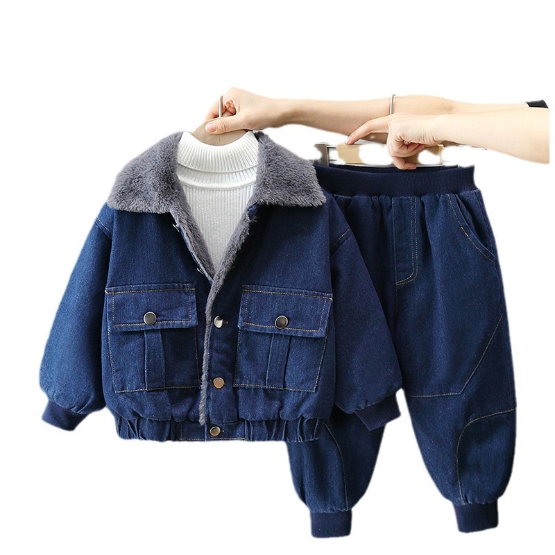 6506 Traje de mezclilla para niños 2025 nueva ropa de otoño e invierno para niños más ropa de terciopelo Traje de dos piezas de moda para bebés fritos en la calle