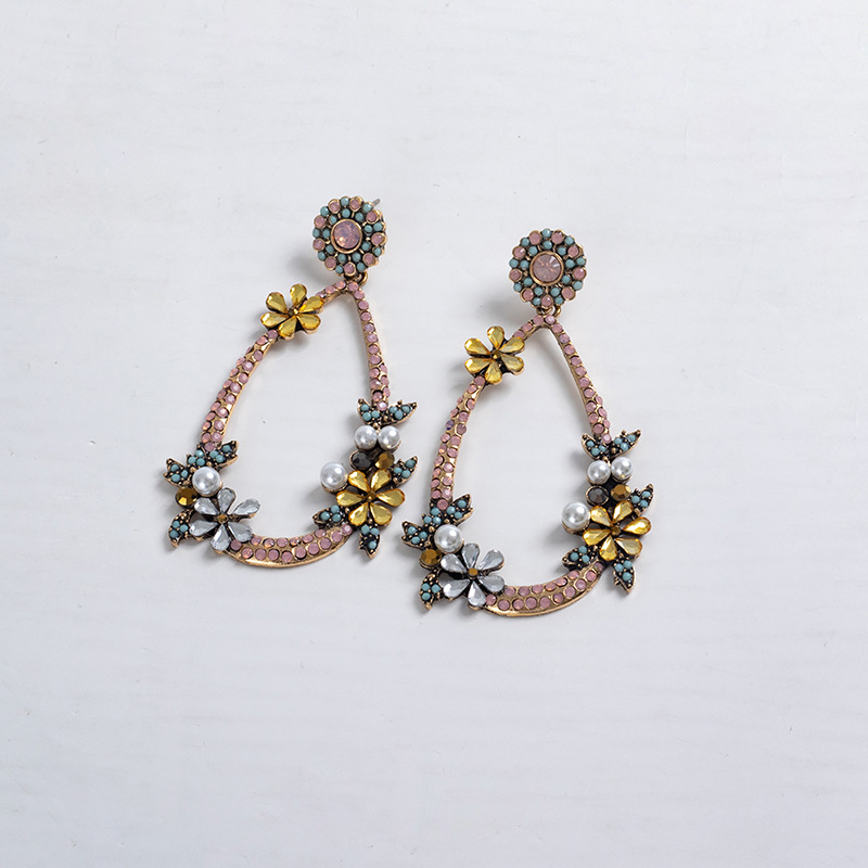 European And American Fashion Minimalist Geometric Alloy Rhinestone Pearl Flower Flower Stud Earrings Temperament Wild Cross-border Female Earrings display picture 8